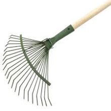 Грабли веерные проволочные 22 зуба, п/о, с черенком